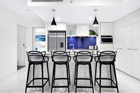 Circle On Cavill, Apartments And Sub Penthouses - We Accommodate - Tweed Heads Accommodation 40