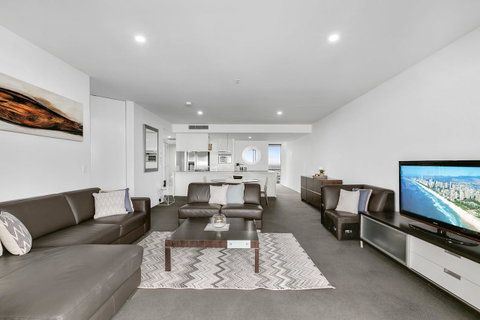 Circle On Cavill, Apartments And Sub Penthouses - We Accommodate - Tweed Heads Accommodation 23