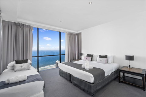 Circle On Cavill, Apartments And Sub Penthouses - We Accommodate - Tweed Heads Accommodation 16