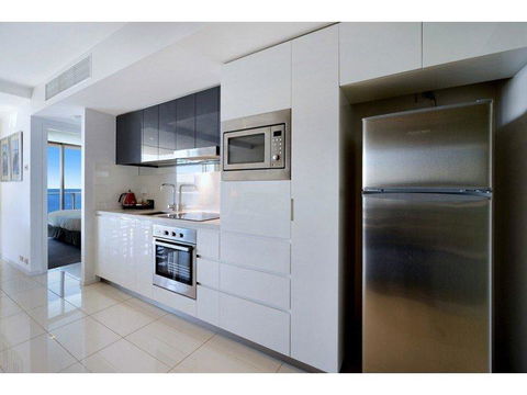 H Star Residences-- Paradise Stayz - Tweed Heads Accommodation 10
