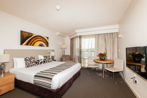 Central Cosmo Apartment Hotel - Tweed Heads Accommodation 1