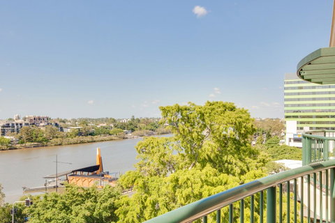 Central Cosmo Apartment Hotel - Tweed Heads Accommodation 15