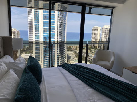 Circle On Cavill 2, 3, 4 & 5 Bedroom SkyHomes & SUB PENTHOUSES By Gold Coast Holidays - Tweed Heads Accommodation 14