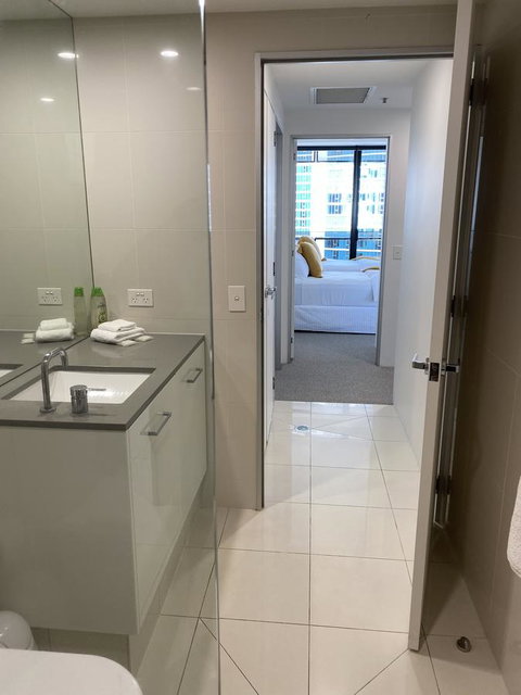Circle On Cavill 2, 3, 4 & 5 Bedroom SkyHomes & SUB PENTHOUSES By Gold Coast Holidays - Tweed Heads Accommodation 2
