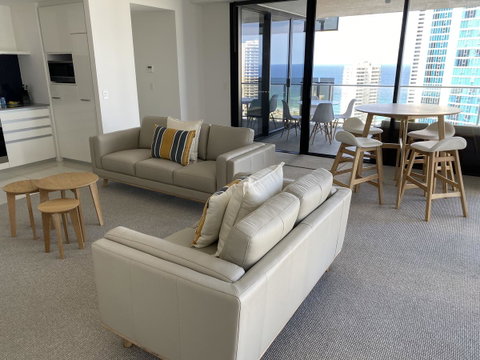 Circle On Cavill 2, 3, 4 & 5 Bedroom SkyHomes & SUB PENTHOUSES By Gold Coast Holidays - Tweed Heads Accommodation 7