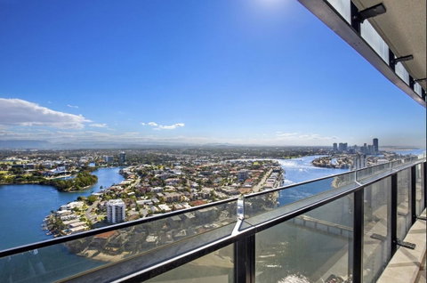 Circle On Cavill 2, 3, 4 & 5 Bedroom SkyHomes & SUB PENTHOUSES By Gold Coast Holidays - Tweed Heads Accommodation 44