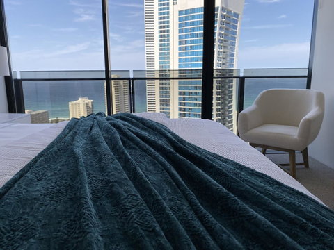 Circle On Cavill 2, 3, 4 & 5 Bedroom SkyHomes & SUB PENTHOUSES By Gold Coast Holidays - Tweed Heads Accommodation 13