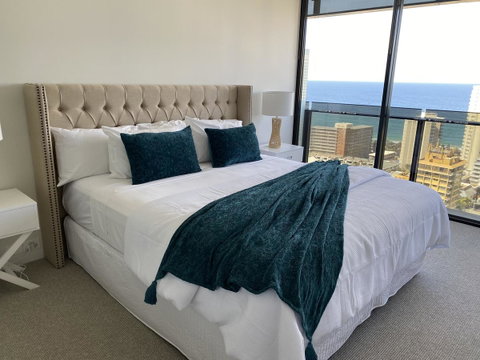 Circle On Cavill 2, 3, 4 & 5 Bedroom SkyHomes & SUB PENTHOUSES By Gold Coast Holidays - Tweed Heads Accommodation 15