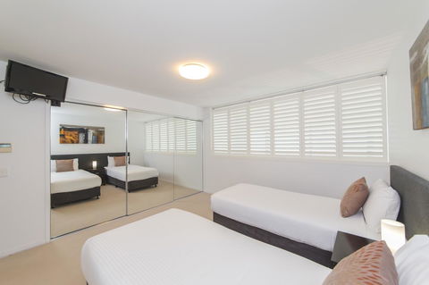 Echelon Apartments Yeppoon - Tweed Heads Accommodation 13
