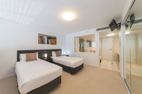 Echelon Apartments Yeppoon - Tweed Heads Accommodation 12
