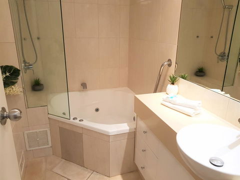 Gemini Court Holiday Apartments - Tweed Heads Accommodation 41