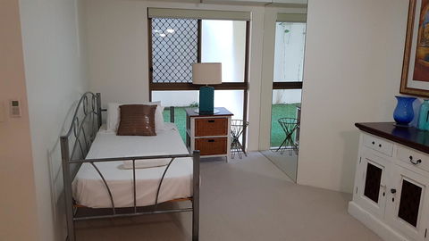 Gemini Court Holiday Apartments - Tweed Heads Accommodation 14