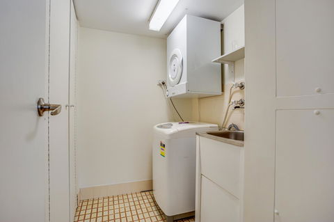 Gemini Court Holiday Apartments - Tweed Heads Accommodation 6