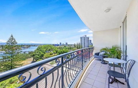 Palazzo Colonnades - Tweed Heads Accommodation 12