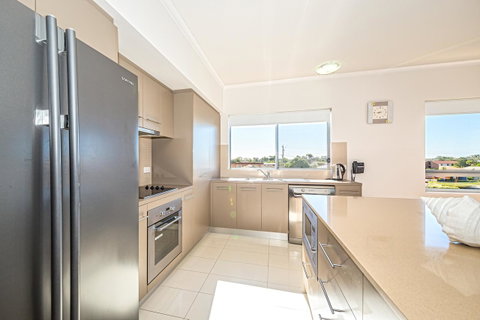 On The Bay Apartments - Tweed Heads Accommodation 3