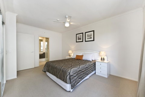 On The Bay Apartments - Tweed Heads Accommodation 19