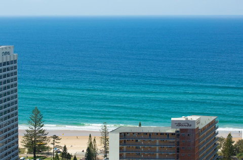 Chevron Renaissance - Private Apartments - Tweed Heads Accommodation 9