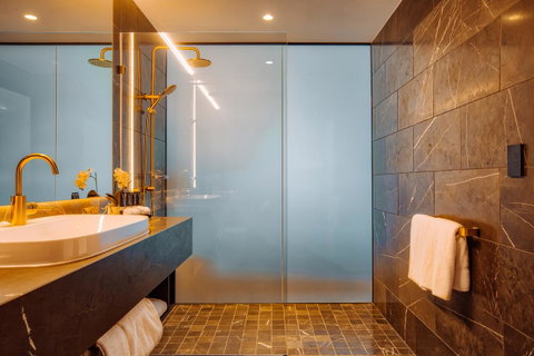 Eatons Hill Hotel - Tweed Heads Accommodation 20