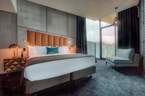 Eatons Hill Hotel - Tweed Heads Accommodation 15
