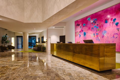 Eatons Hill Hotel - Tweed Heads Accommodation 0