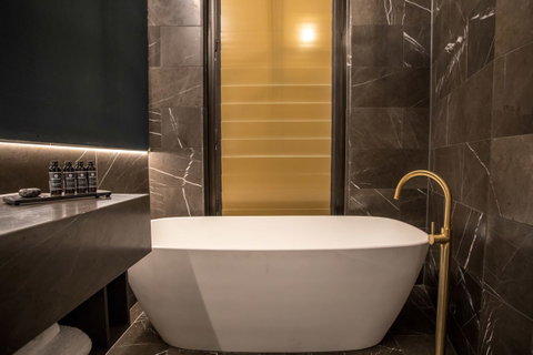 Eatons Hill Hotel - Tweed Heads Accommodation 27