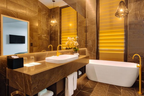 Eatons Hill Hotel - Tweed Heads Accommodation 14