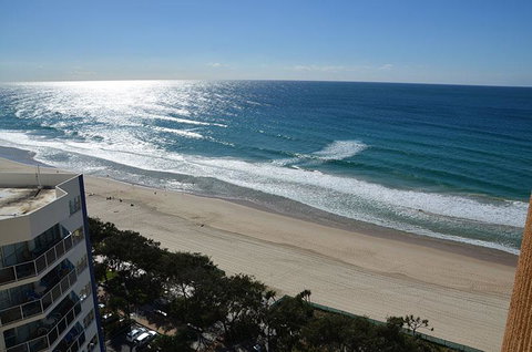 Zenith Ocean Front Apartments - Tweed Heads Accommodation 41