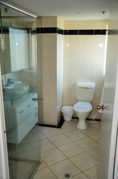 Zenith Ocean Front Apartments - Tweed Heads Accommodation 16