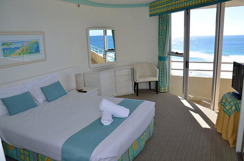 Zenith Ocean Front Apartments - Tweed Heads Accommodation 21