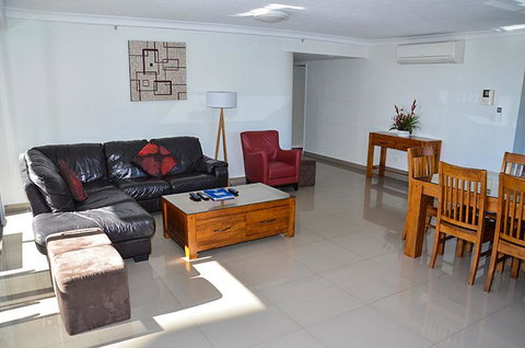 Zenith Ocean Front Apartments - Tweed Heads Accommodation 33