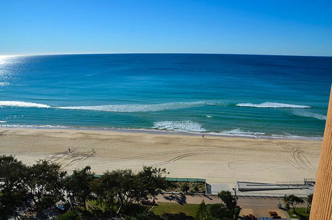 Zenith Ocean Front Apartments - Tweed Heads Accommodation 26