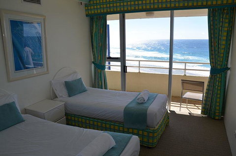 Zenith Ocean Front Apartments - Tweed Heads Accommodation 23