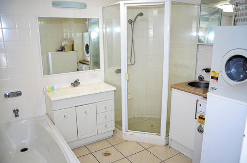 Zenith Ocean Front Apartments - Tweed Heads Accommodation 28