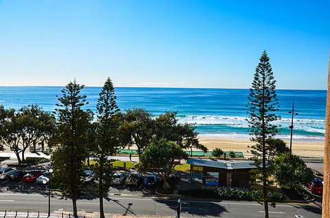 Zenith Ocean Front Apartments - Tweed Heads Accommodation 31