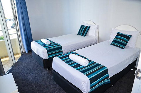 Zenith Ocean Front Apartments - Tweed Heads Accommodation 12