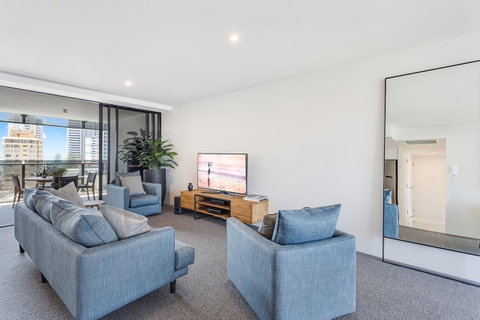 Holiday Holiday Circle On Cavill Apartments - Tweed Heads Accommodation 8