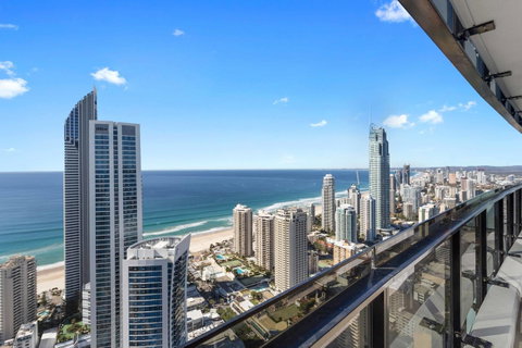 Holiday Holiday Circle On Cavill Apartments - Tweed Heads Accommodation 27