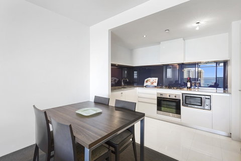 Holiday Holiday Circle On Cavill Apartments - Tweed Heads Accommodation 17