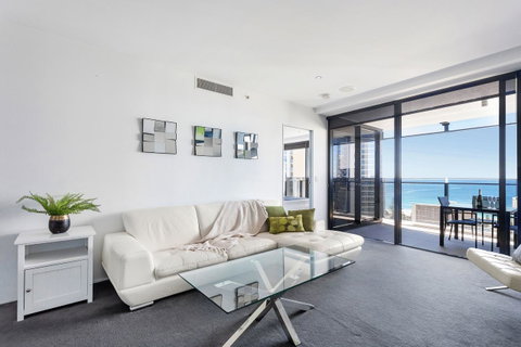 Holiday Holiday Circle On Cavill Apartments - Tweed Heads Accommodation 15