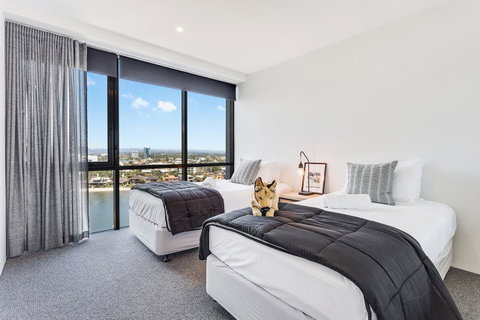 Holiday Holiday Circle On Cavill Apartments - Tweed Heads Accommodation 43