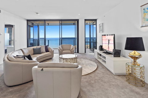 Holiday Holiday Circle On Cavill Apartments - Tweed Heads Accommodation 1
