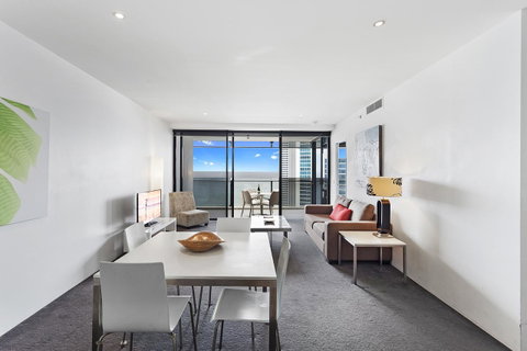 Holiday Holiday Circle On Cavill Apartments - Tweed Heads Accommodation 40