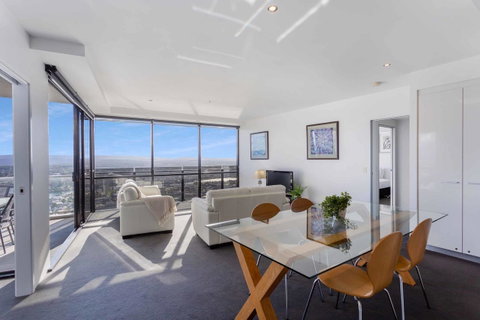 Holiday Holiday Circle On Cavill Apartments - Tweed Heads Accommodation 21