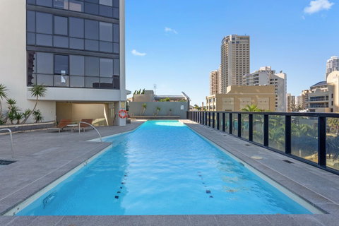 Holiday Holiday Circle On Cavill Apartments - Tweed Heads Accommodation 30