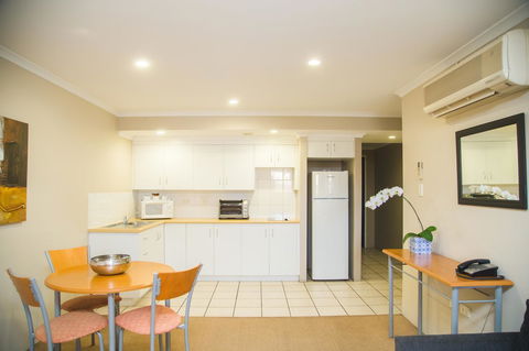 Cosmopolitan Motel & Serviced Apartments - Tweed Heads Accommodation 19