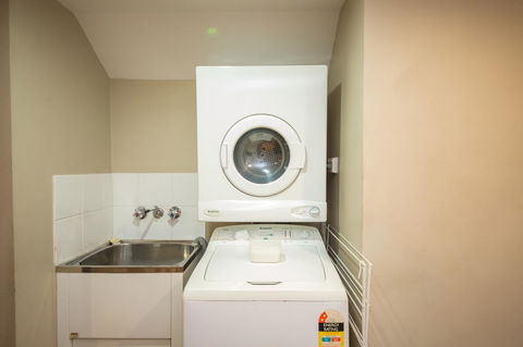 Cosmopolitan Motel & Serviced Apartments - Tweed Heads Accommodation 23