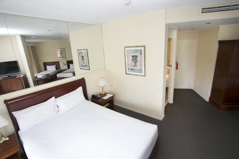 Madison Tower Mill Hotel - Tweed Heads Accommodation 9