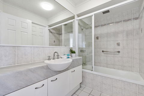 Dockside Apartments Mooloolaba - Tweed Heads Accommodation 9