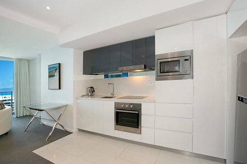 Number 1 H Residences - WiFi, Parking & More By Gold Coast Holidays - Tweed Heads Accommodation 2