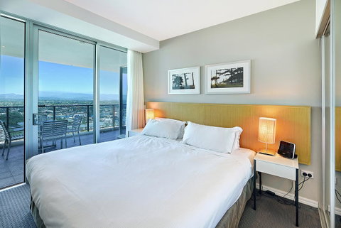 Number 1 H Residences - WiFi, Parking & More By Gold Coast Holidays - Tweed Heads Accommodation 16